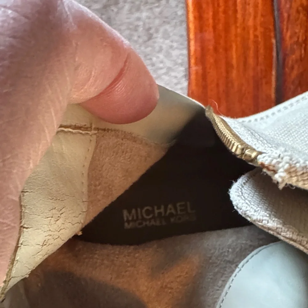 NWOT Michael Kors Tan Canvas Zipper/Lace Ankle Boots Combat Faux Suede Inside - Picture 12 of 14